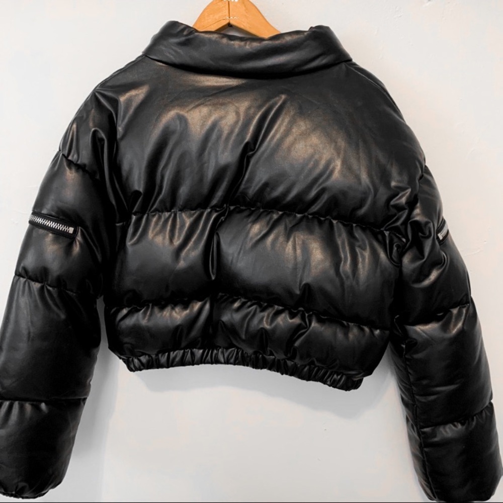 *SOLD* Cropped Black Puffer Jacket - Picture 6 of 8
